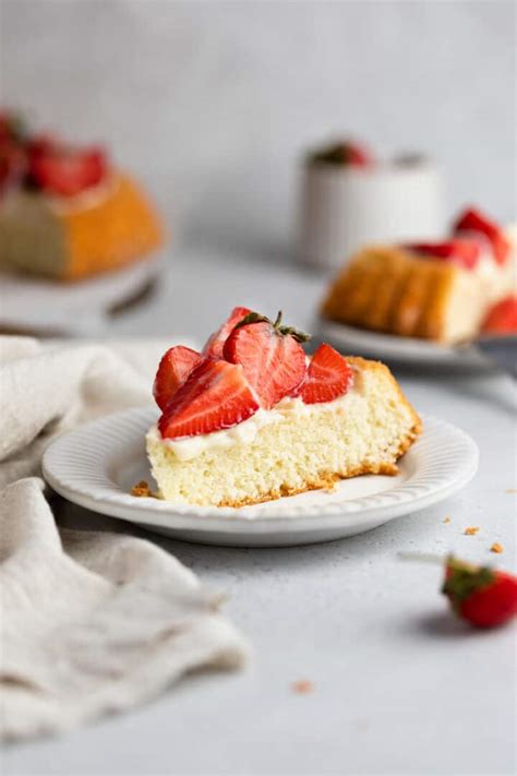 erdbeertorte chanel|Erdbeerboden (German Strawberry cake) – Baking .